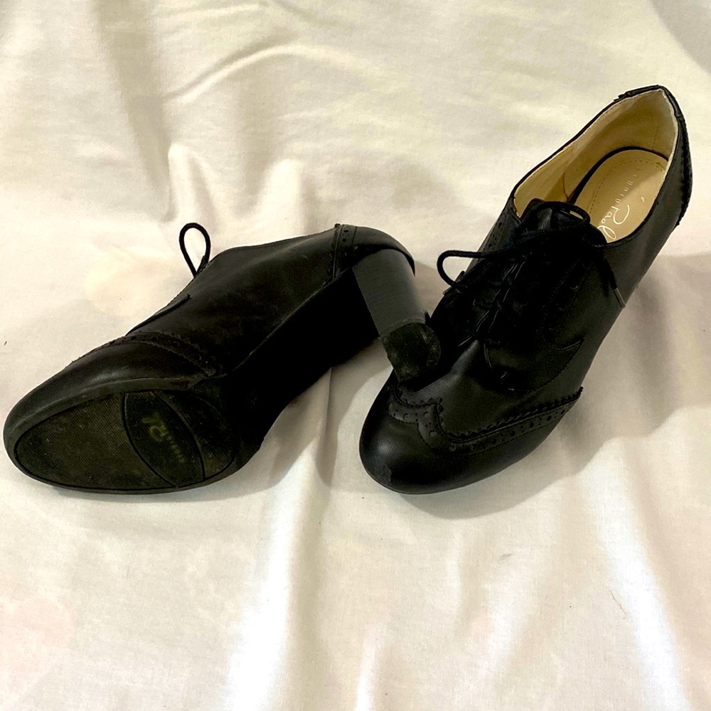 Women’s Studio Paolotie Front Pumps size 8M